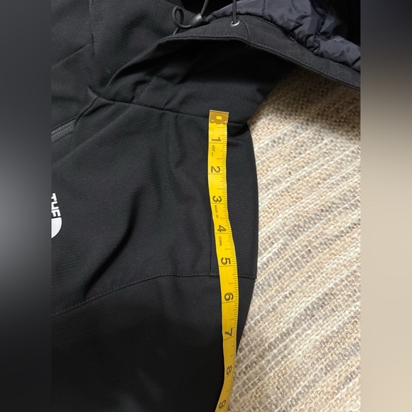 The North Face Black Hooded Jacket - Picture 12 of 15